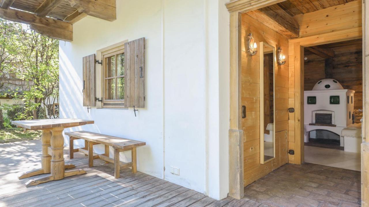 Chalet Stockerdoerfl - Alpencharm Mit Garten Kitzbühel Exteriör bild